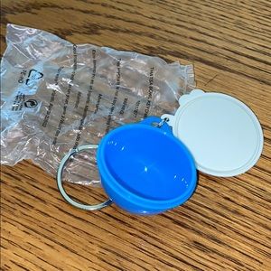Tupperware Thatsa bowl keychains